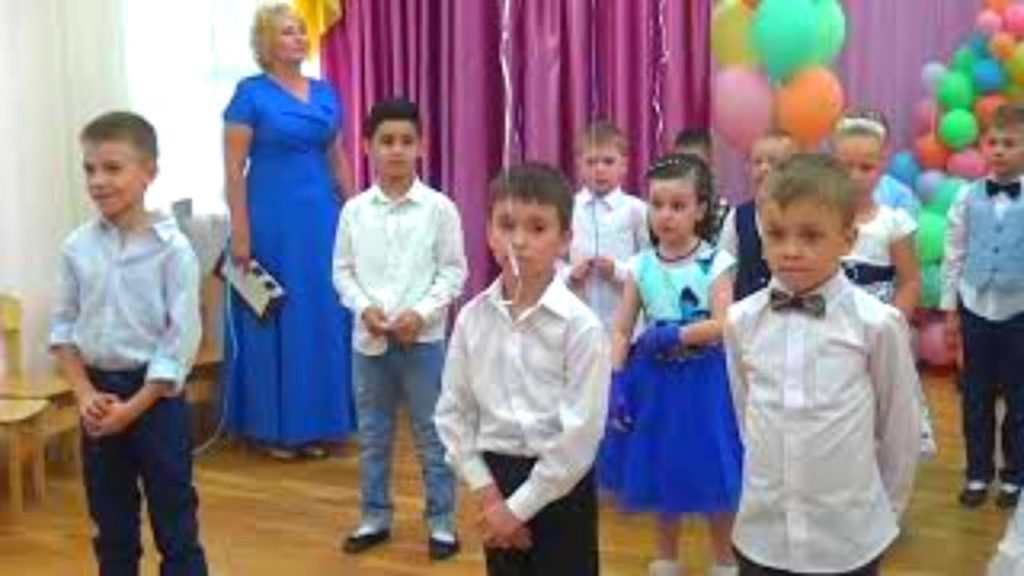 Спасибо за тепло и сказку: 10 трогательных стихов воспитателям от детей